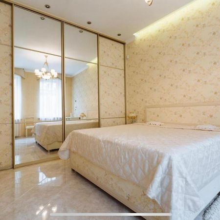 Central Lviv House Екстер'єр фото