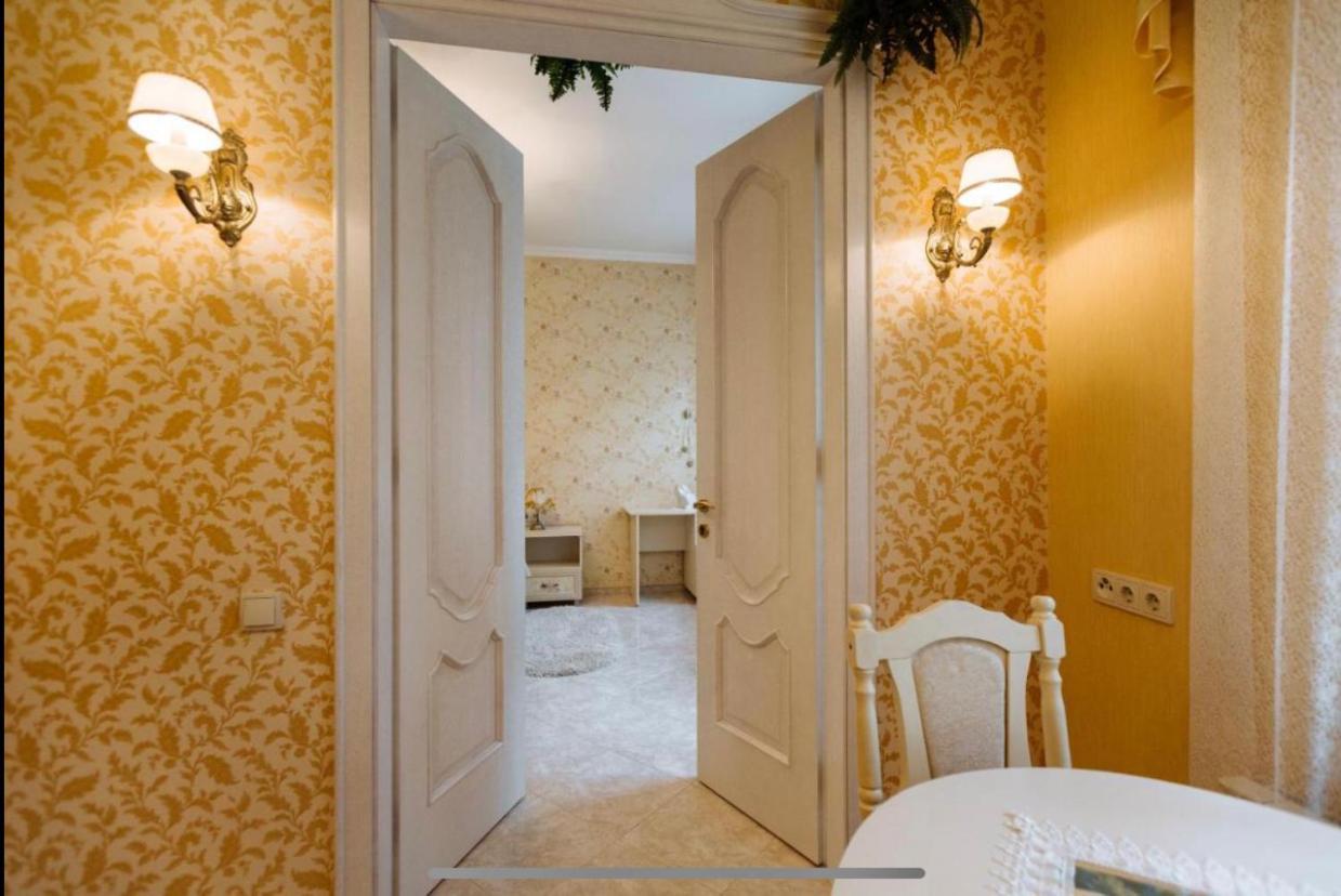 Central Lviv House Екстер'єр фото